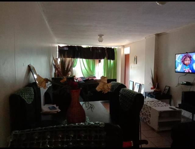 3 BEDROOM APARTMENT FOR SALE IN SUNNYSIDE